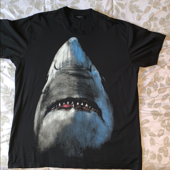 givenchy shark tee